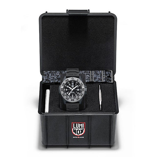 Luminox Land XL.3351.SET MIL-SPEC Inspired Armbanduhr Schwarz • Saphirglas • Schweizer Quarzwerk