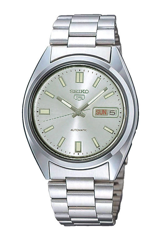 Seiko 5 Herrenarmbanduhr mit silbernem Edelstahlband, weißem Zifferblatt, grünen Indizes, Datum