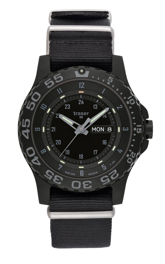 Traser P66 Shade Herren Armbanduhr Schwarz • Saphirglas • Nato-Band