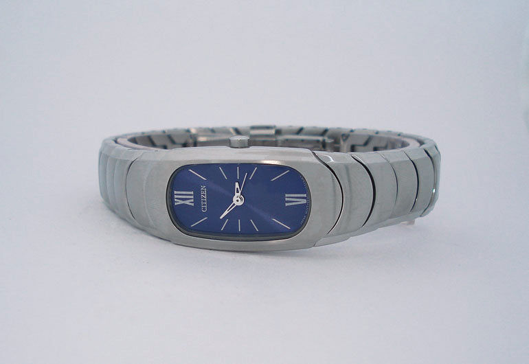 Citizen Analog Damenuhr • Elegantes Design • Quarzwerk, Bild 3