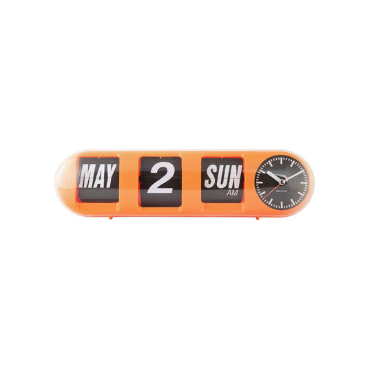 Orange Klappzahlen-Wanduhr mit MAY, 2, SUN AM und rundem Analogzifferblatt