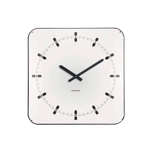 Quadratische Wanduhr mit weißem Zifferblatt, schwarze Zeiger und Minutenmarken, Rahmen.