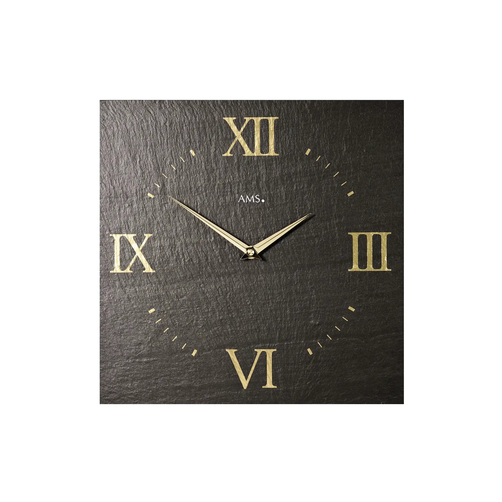 Wanduhr mit dunklem Schieferblatt, goldenen römischen Ziffern und zwei Zeigern