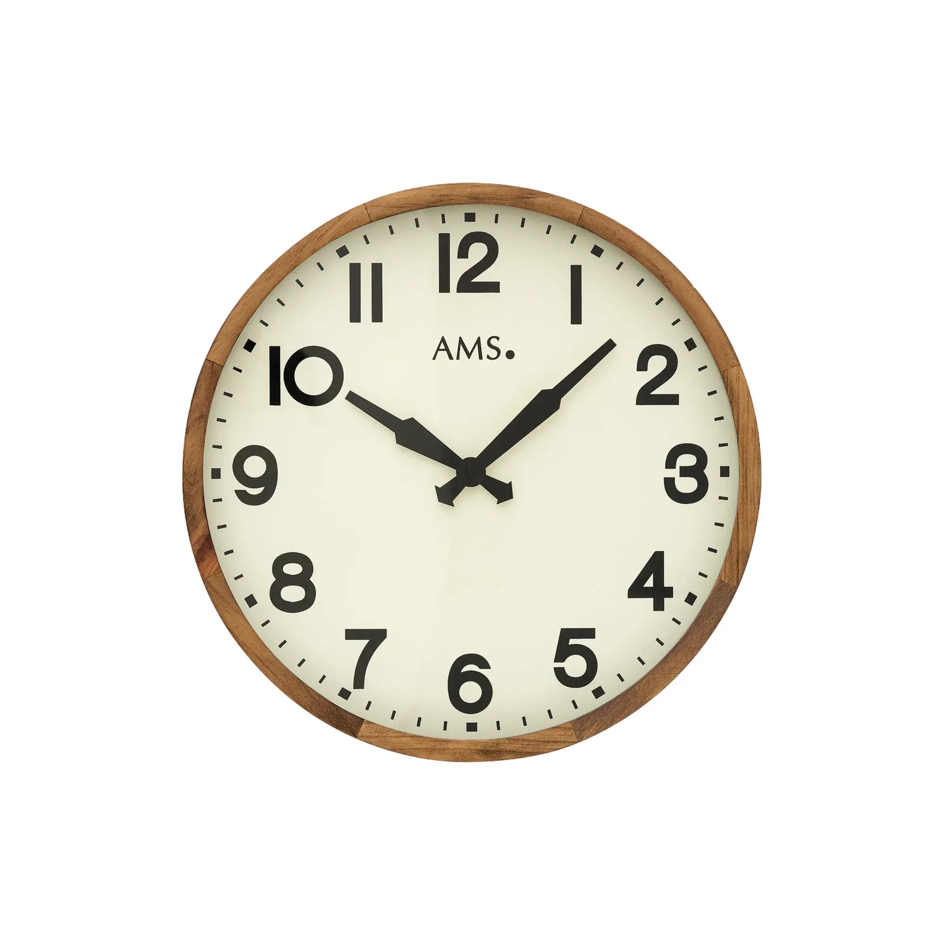 Antike Wanduhr mit Holzrahmen, beigem Zifferblatt und schwarzen Zeigern