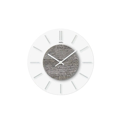 AMS Wanduhr: runder weißer Ziffernring, grauer Steinmittelkreis, silberne Zeiger