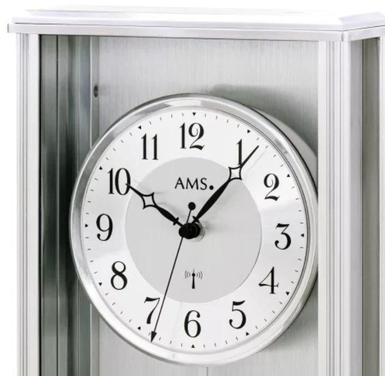 AMS Wanduhr 51x20x7 cm Metall • Funk-Uhrwerk • Elegantes Pendel