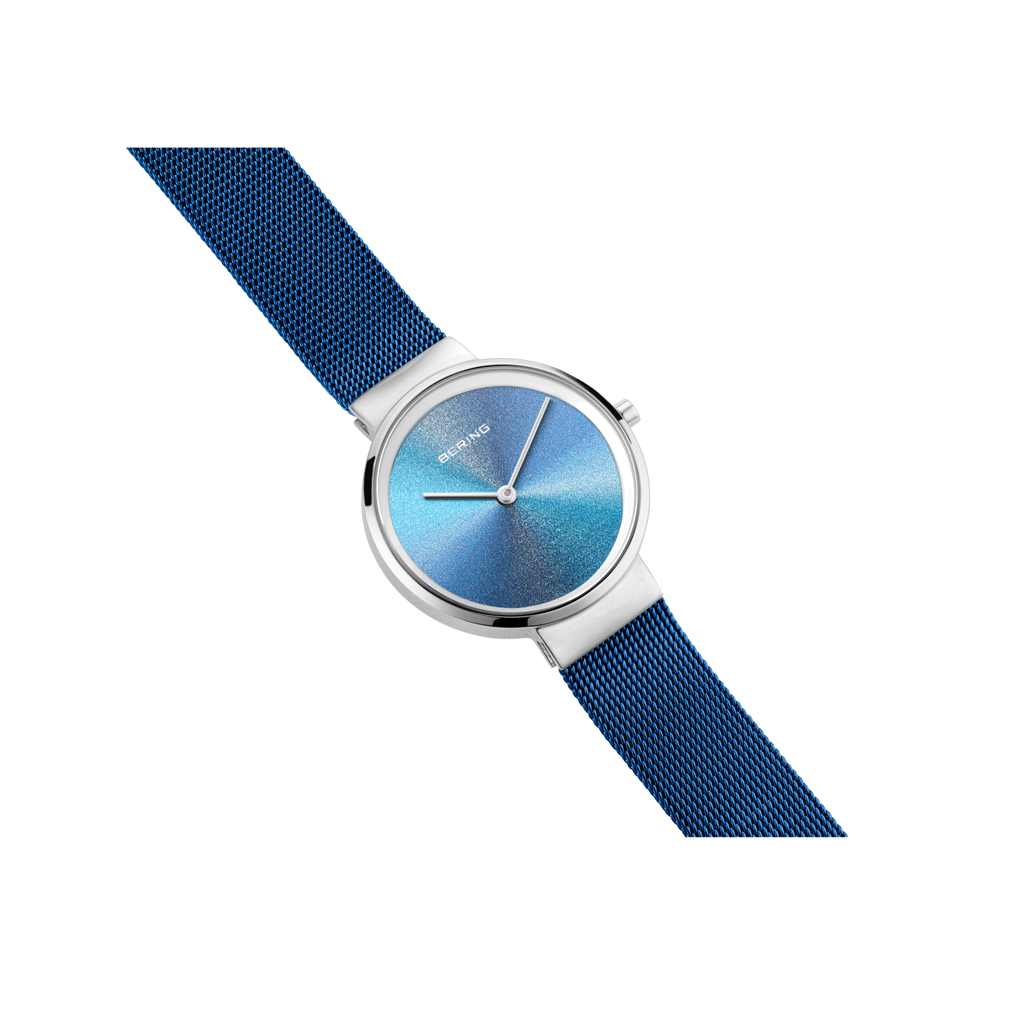 Damenuhr mit rundem Gehäuse und blauem Zifferblatt, blaues Milanaise-Armband diagonal