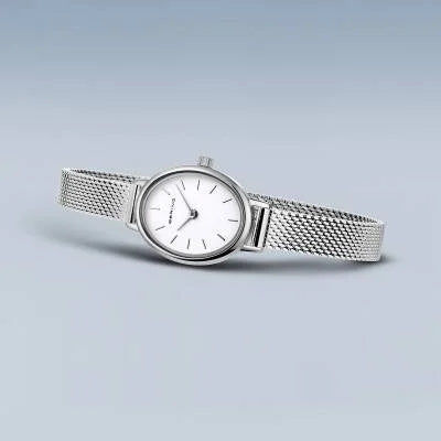 Bering Classic 11020-004 Damenuhr Silber • Saphirglas • Milanaise-Armband, Bild 4