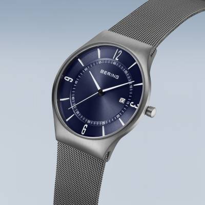 Bering Classic 15940-378 Herrenuhr Grau • Saphirglas • Milanaise-Armband, Bild 2