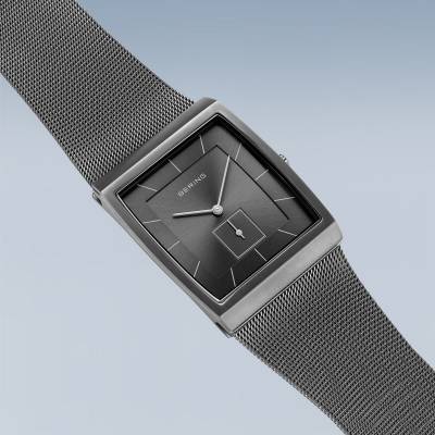 Bering Classic 16033-377 Herrenuhr Grau • Milanaise-Armband • Saphirglas, Bild 3