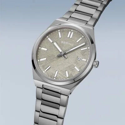 Bering Classic 17639-777 Herrenuhr Grau • Saphirglas • Quarzwerk, Bild 2
