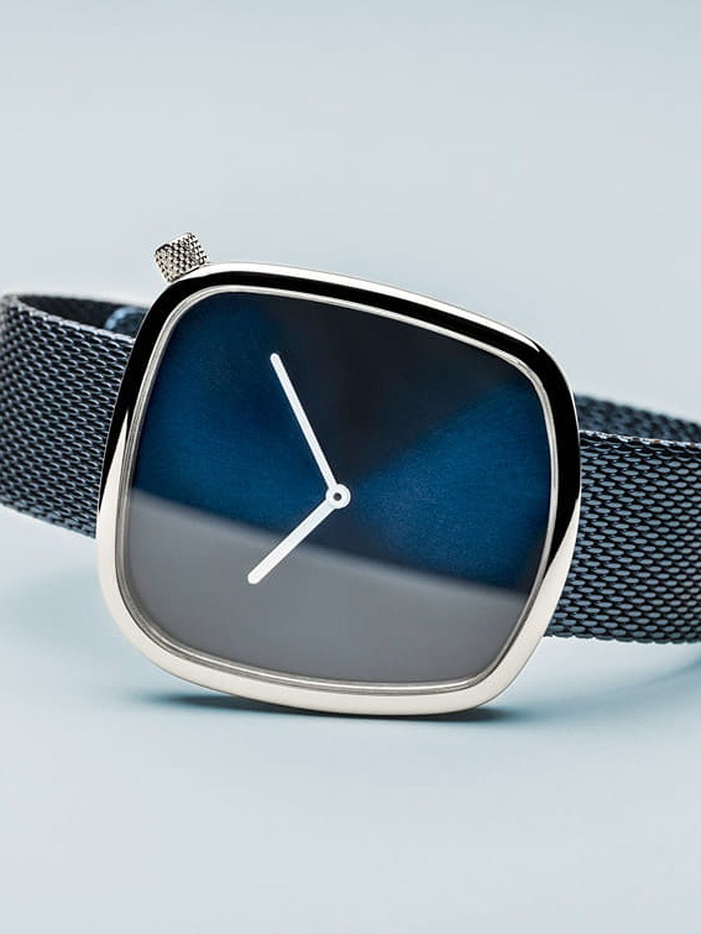 Bering Pebble 18040-307 Unisex Armbanduhr Blau • Saphirglas • Edelstahl-Meshband, Bild 3