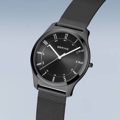 Bering Ultra Slim 18340-222 Herrenuhr Schwarz • Saphirglas • Milanaise-Armband, Bild 3