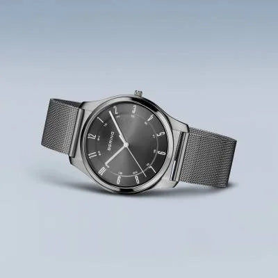 Bering Ultra Slim 18340-377 Herrenuhr Grau • Saphirglas • Milanaise-Armband, Bild 4