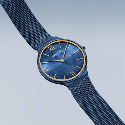 Bering Classic 18434-397 Damenuhr Blau • Saphirglas • Milanaise-Armband, Bild 4