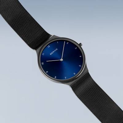 Bering Classic 18440-227 Damenuhr Schwarz • Saphirglas • Milanaise-Armband, Bild 4
