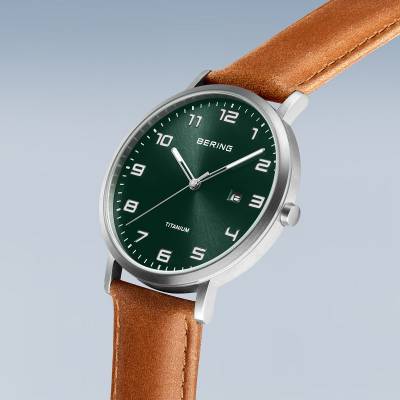 Bering Titanium 18640-568 Herrenuhr Grün • Saphirglas • Skandinavisches Design, Bild 2