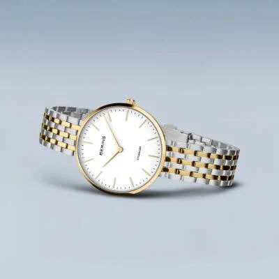 Bering Titanium 19334-010 Damenuhr Bicolor • Saphirglas • Titangehäuse, Bild 5