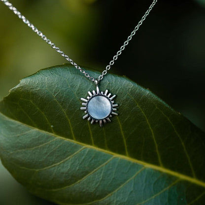 Shade Halskette mit Sonnen Anhänger - Holzkern Modell: Jewelry