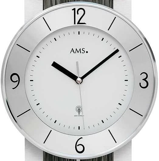 AMS Wanduhr 60x22x7 cm Holz und Aluminium • Funkgesteuert • Mit Pendel