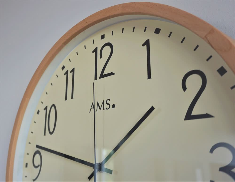 AMS Wall Clock 40 cm Ø Wood • Radio Controlled • Made in Germany