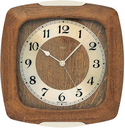 AMS Wanduhr 28x27 cm Eiche • Funkgesteuert • Arabische Ziffern