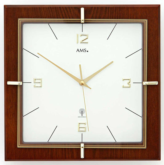 AMS Wanduhr 29x29x5 cm Walnuss • Modernes Design • Funkgesteuert