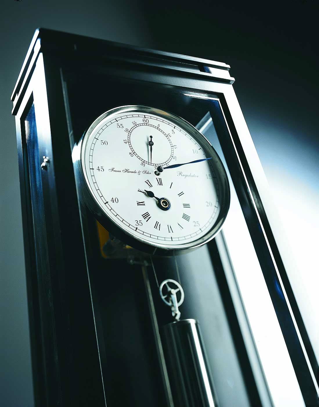 Hermle Wall Clock 93.7x26.0x13.0 cm Wood • 31-Day Movement • Precision Regulator