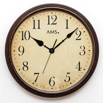 AMS Wanduhr 42x42x8 cm Metall • Wetterfest • Präzises Quarzwerk