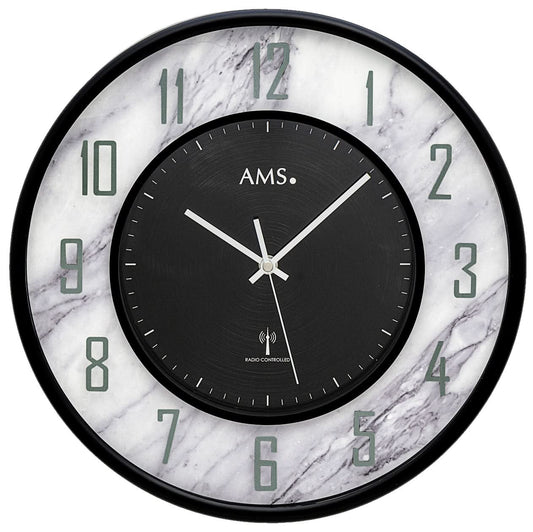 AMS Wanduhr 37x23x3 cm Kunststoff • Funkgesteuert • Digitalanzeige