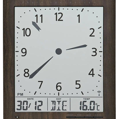 Wanduhr mit Holzrahmen, analoge Zeiger und Display für Datum, Wochentag und 16,0 °C