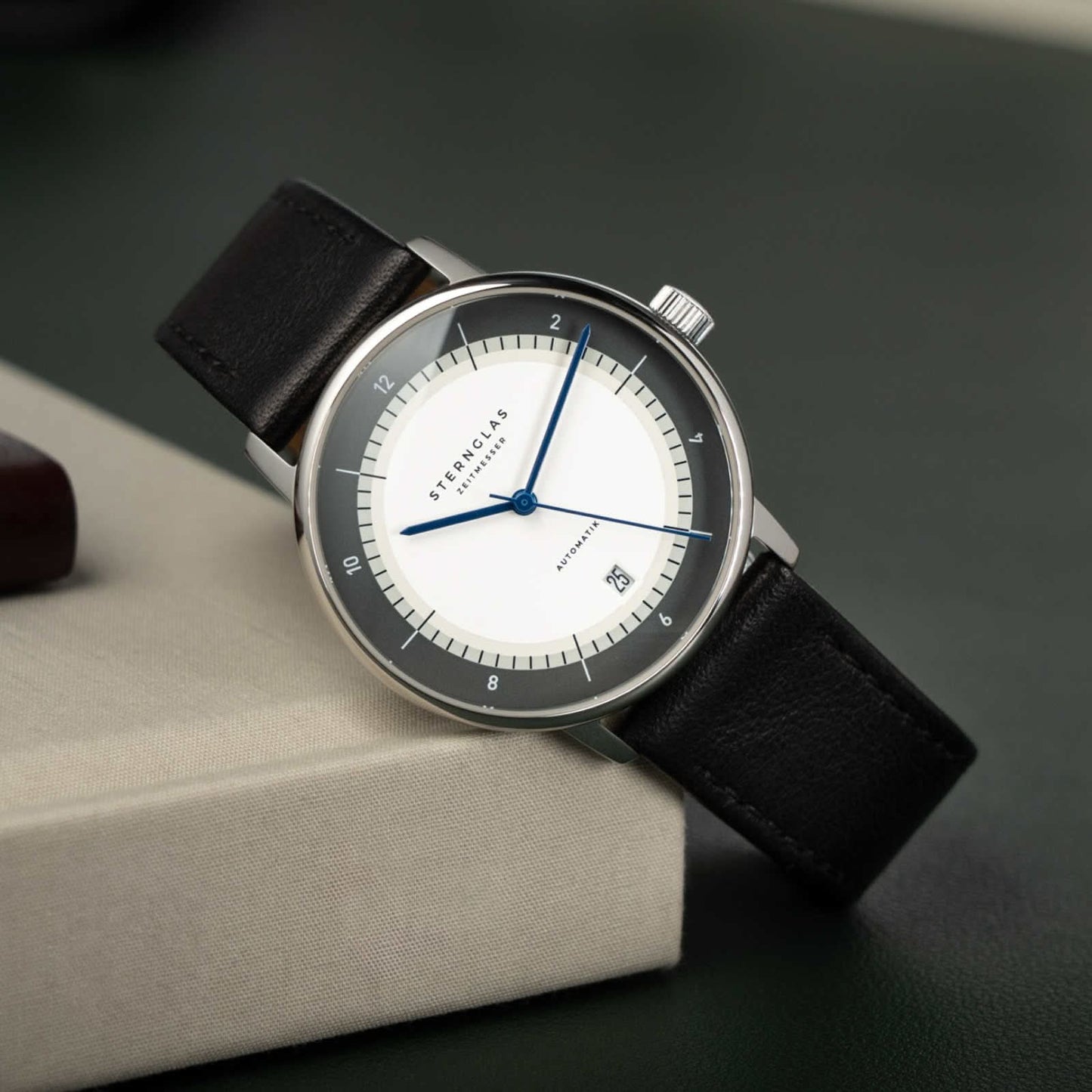 https://cdn.shopify.com/s/files/1/2384/2637/files/Naos_A_E_60_BuyBox_5.jpg?v=1765965428