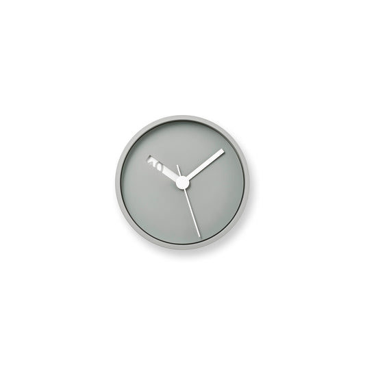 Runde analoge Wanduhr in Grau mit klaren weißen Zeigern und schmalem Rand