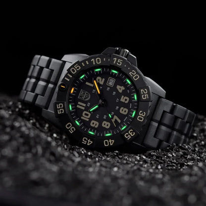 Luminox Navy SEAL XS.3510 Herrenuhr • Carbonox™ • Swiss Made