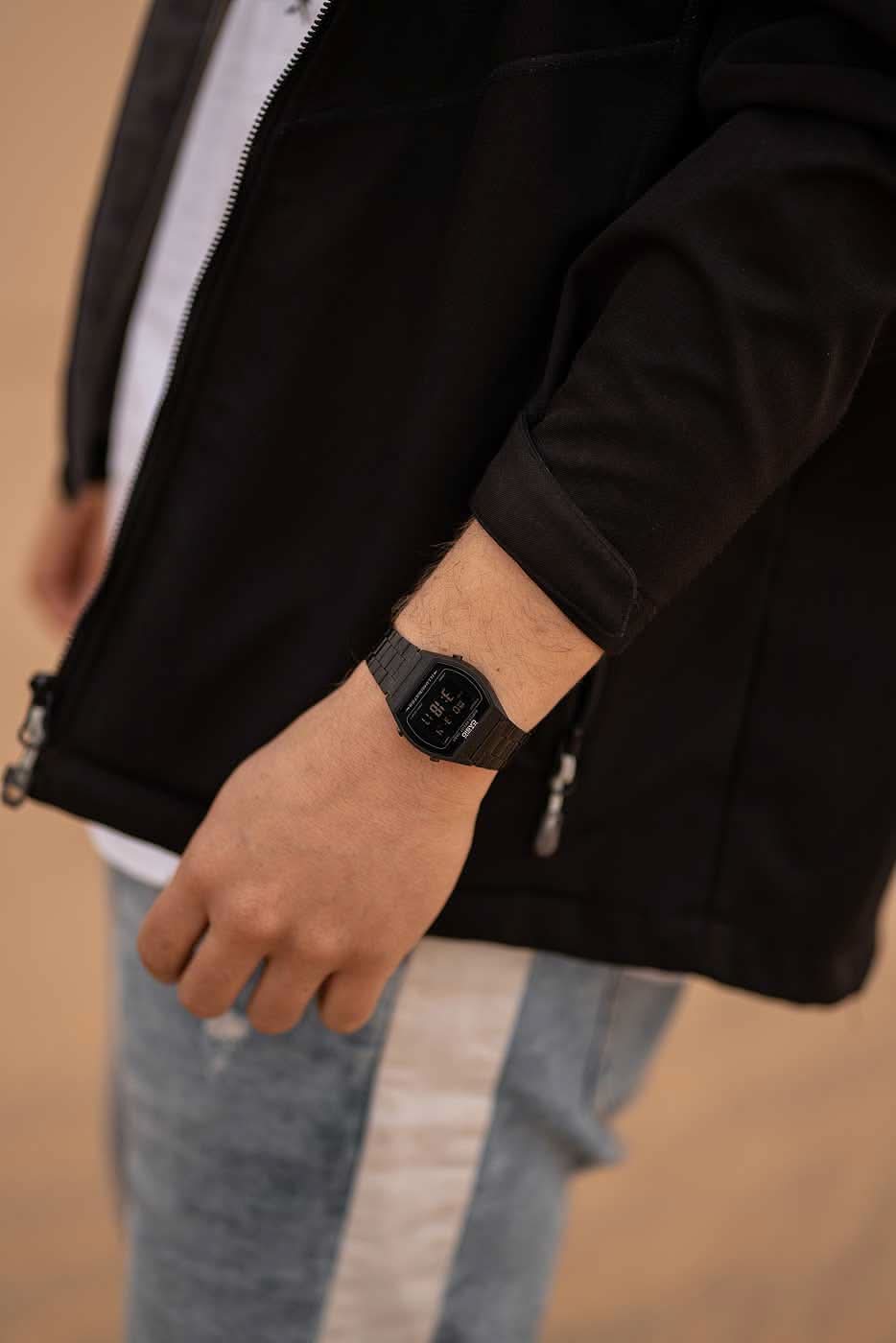 Casio Vintage B640WB-1BEF Watch • Iconic Retro Design • Digital Watch with Stopwatch Function