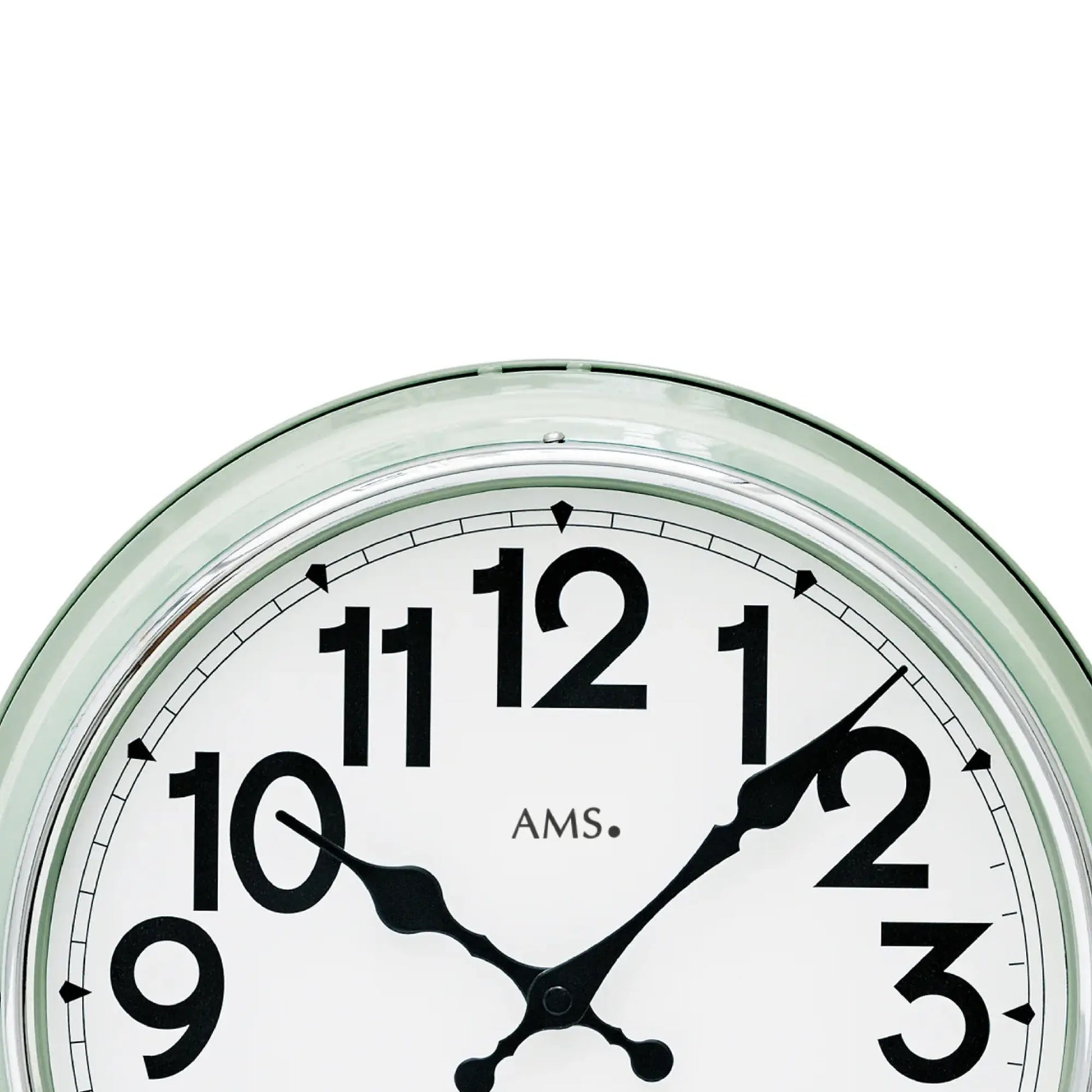 Wanduhr mit mintfarbenem Rahmen und Mineralglas, schwarzem Ziffernblatt, AMS