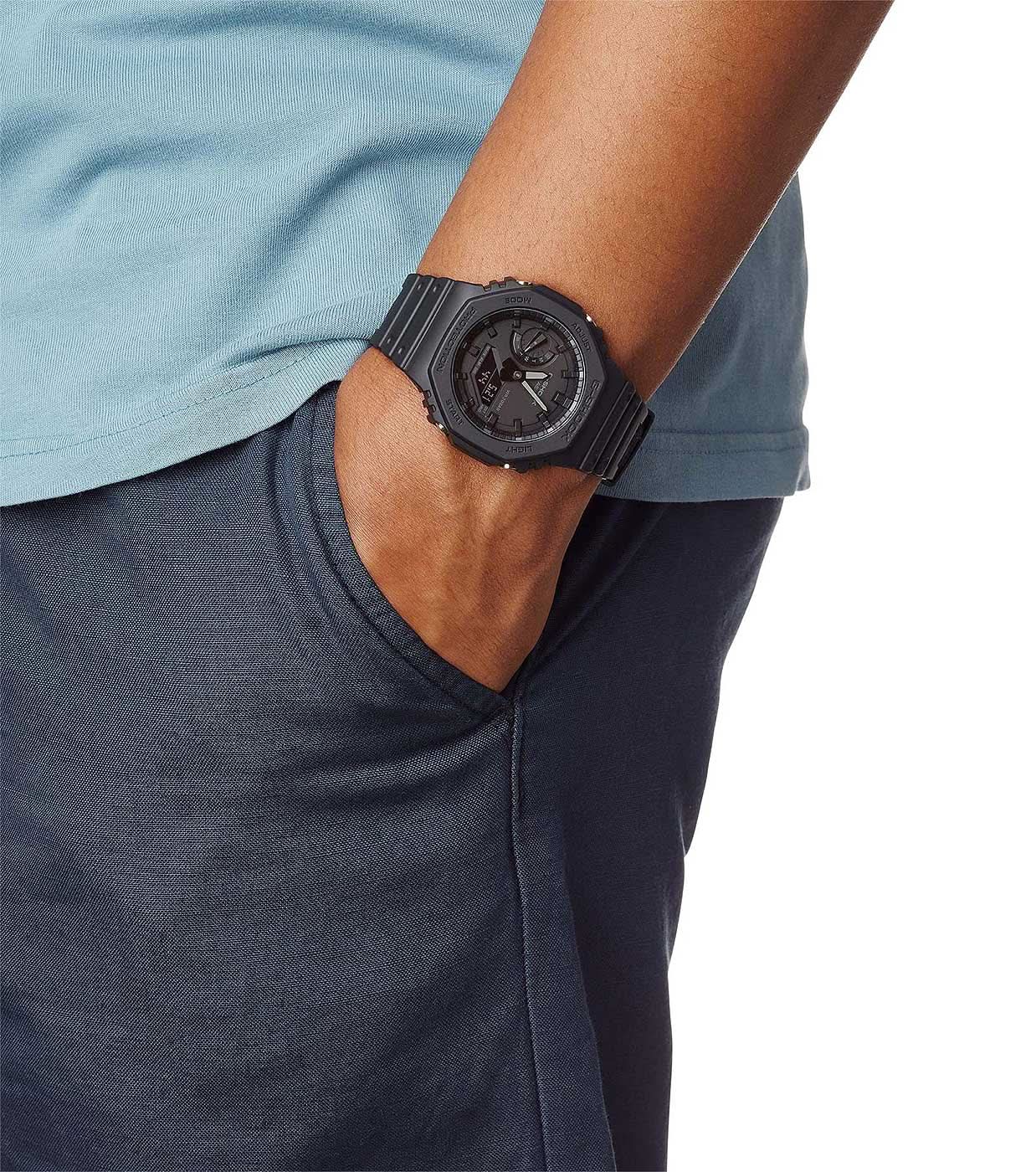 Casio G-Shock GA-2100-1A1ER Herrenuhr • Carbon Core Guard • Extra flaches Design