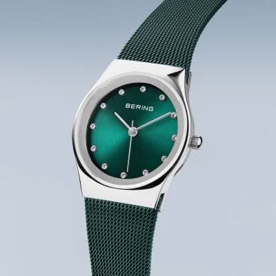 Bering Classic 12927-808 Damenuhr • Kratzfestes Saphirglas • Feines Milanaise-Armband