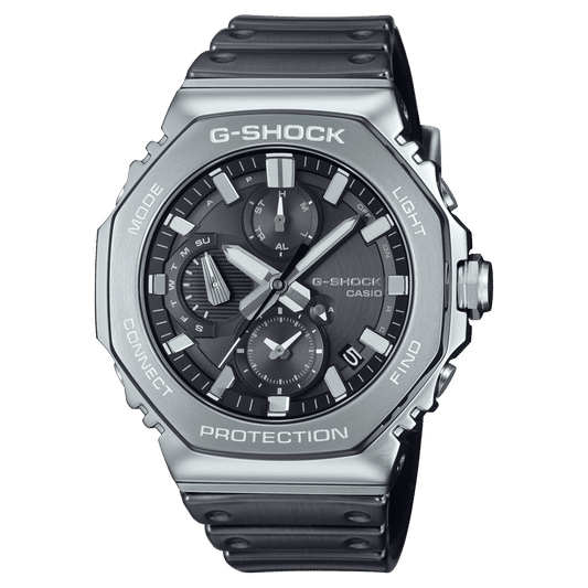 Casio G-Shock Herrenuhr mit silbernem Gehäuse, schwarzem Zifferblatt und schwarzem Armband.