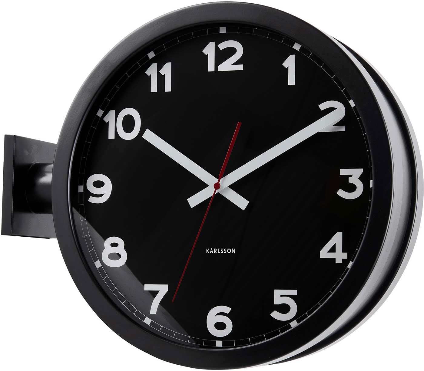 Wanduhr mit schwarzem Zifferblatt, weißen Zahlen, roten Zeigern und Wandhalter