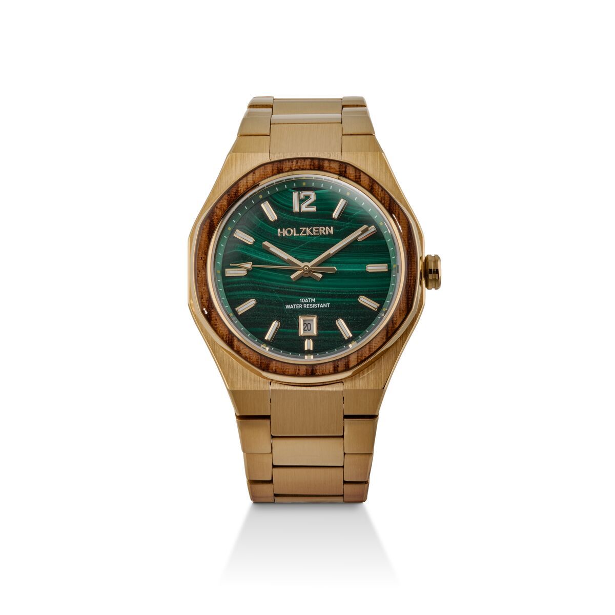Herren-Armbanduhr im Stand: rundes Gehäuse, grünes Malachit-Zifferblatt, goldfarbenes Armband
