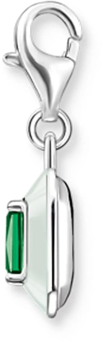 Sterlingsilber-Anhänger mit grünem Stein, seitliche Detailansicht und Öse