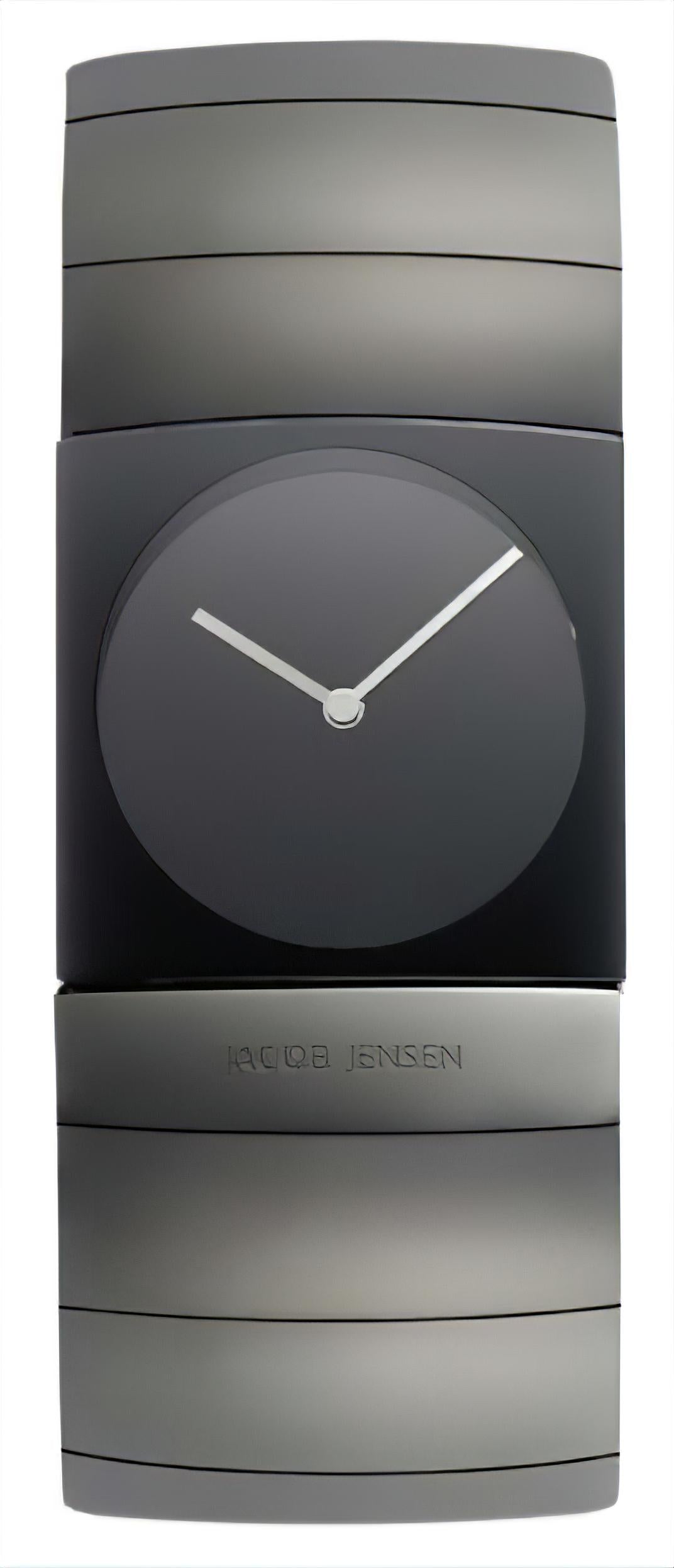 Herrenarmbanduhr Jacob Jensen Arc 572 mit dunklem Zifferblatt und silbernen Zeigern, Titan-Gehäuse