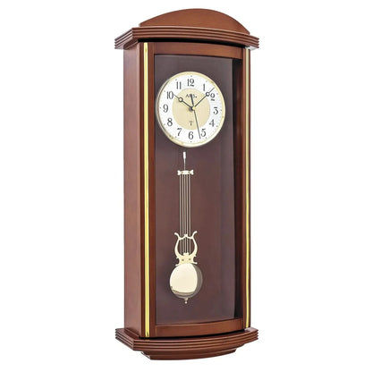 Pendelwanduhr mit Westminster-Schlagwerk, rundes Ziffernblatt im Nussbaumgehäuse