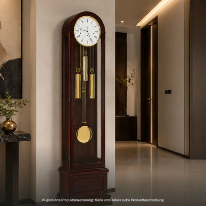 Standuhr aus Mahagoni mit rechteckigem Glasgehäuse, weißem Zifferblatt und goldenem Pendel