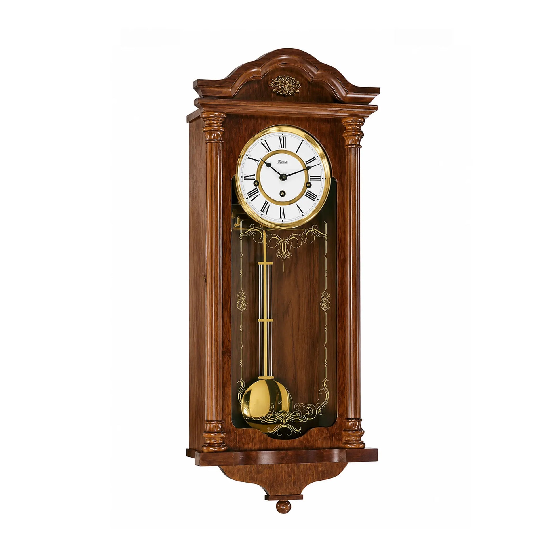 Holzwanduhr mit Zifferblatt und Pendel im Glas, goldfarbene Zierraten.