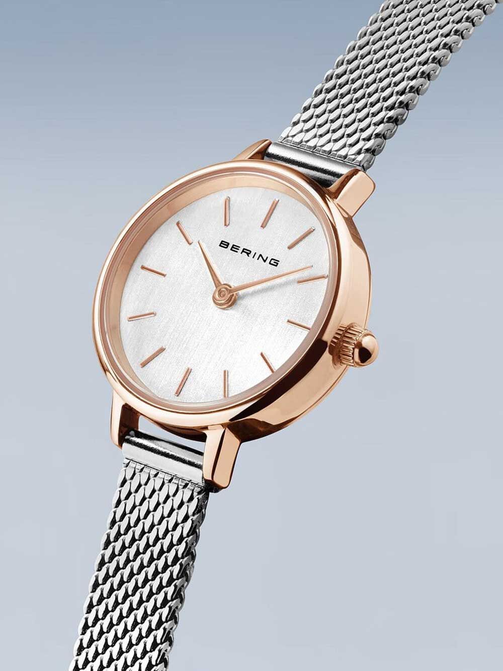 Bering Classic Damenuhr in Roségold mit silbernem Milanaise-Armband