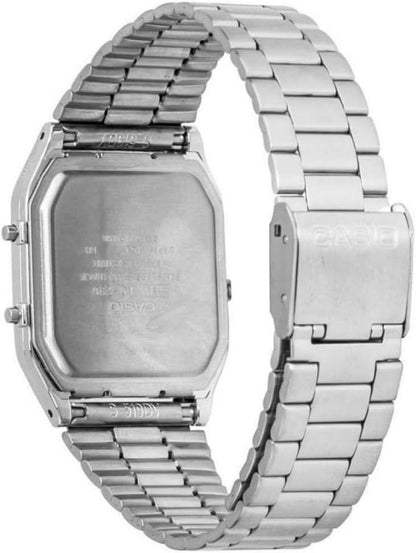 Tył zegarka Casio Vintage ze srebrną metalową bransoletą