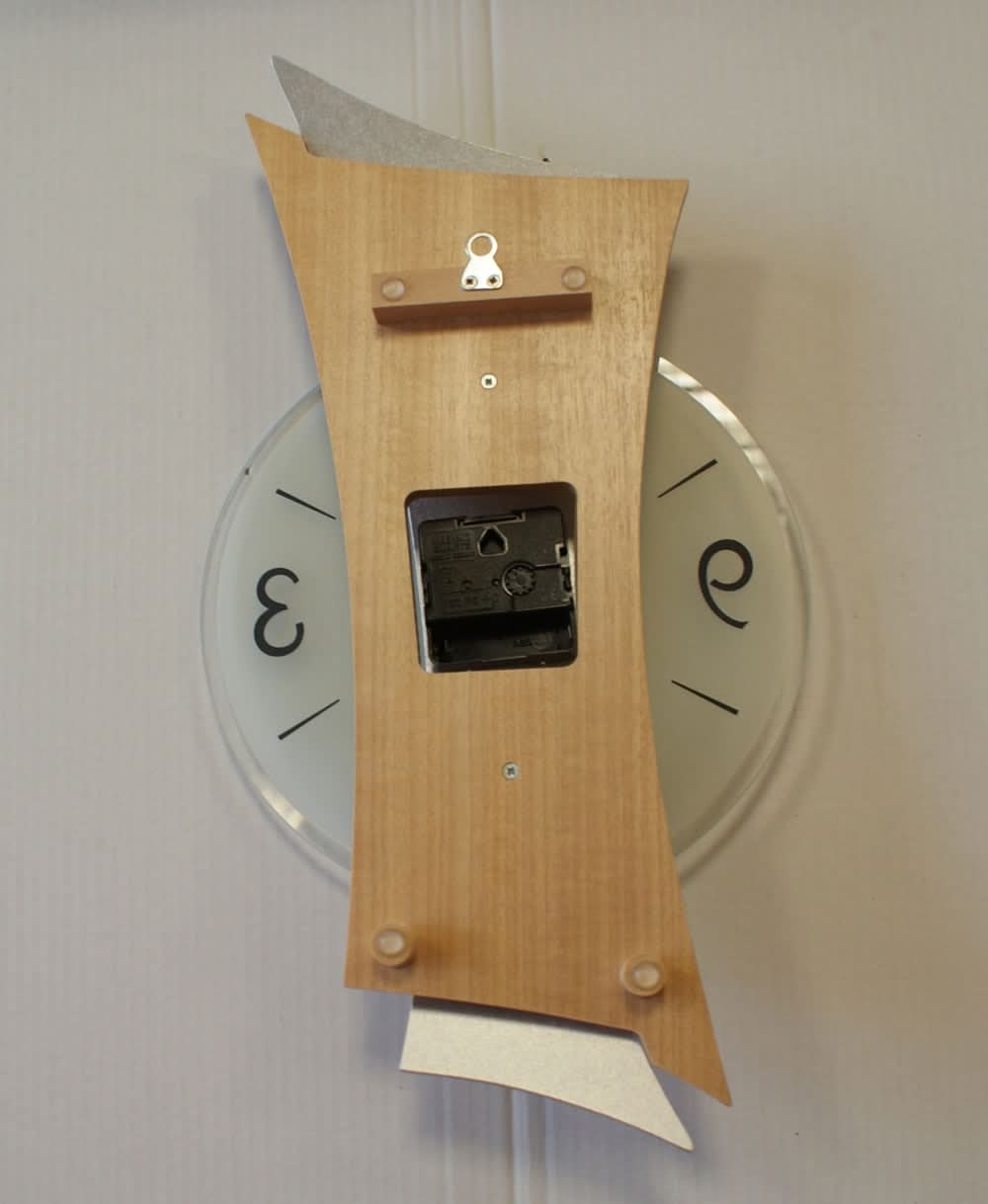 AMS Horloge murale 43x23x6 cm bois • Mouvement à quartz silencieux • Design moderne