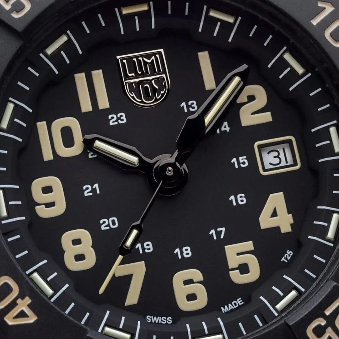 Montre homme Luminox Navy SEAL XS.3510 • Technologie d'éclairage LLT • CARBONOX™ robuste